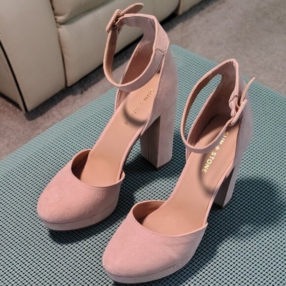 Womens Pink 1" Padded Adjustable Ankle Strap Estrella Round Toe 10 M-Sold - Picture 3 of 11